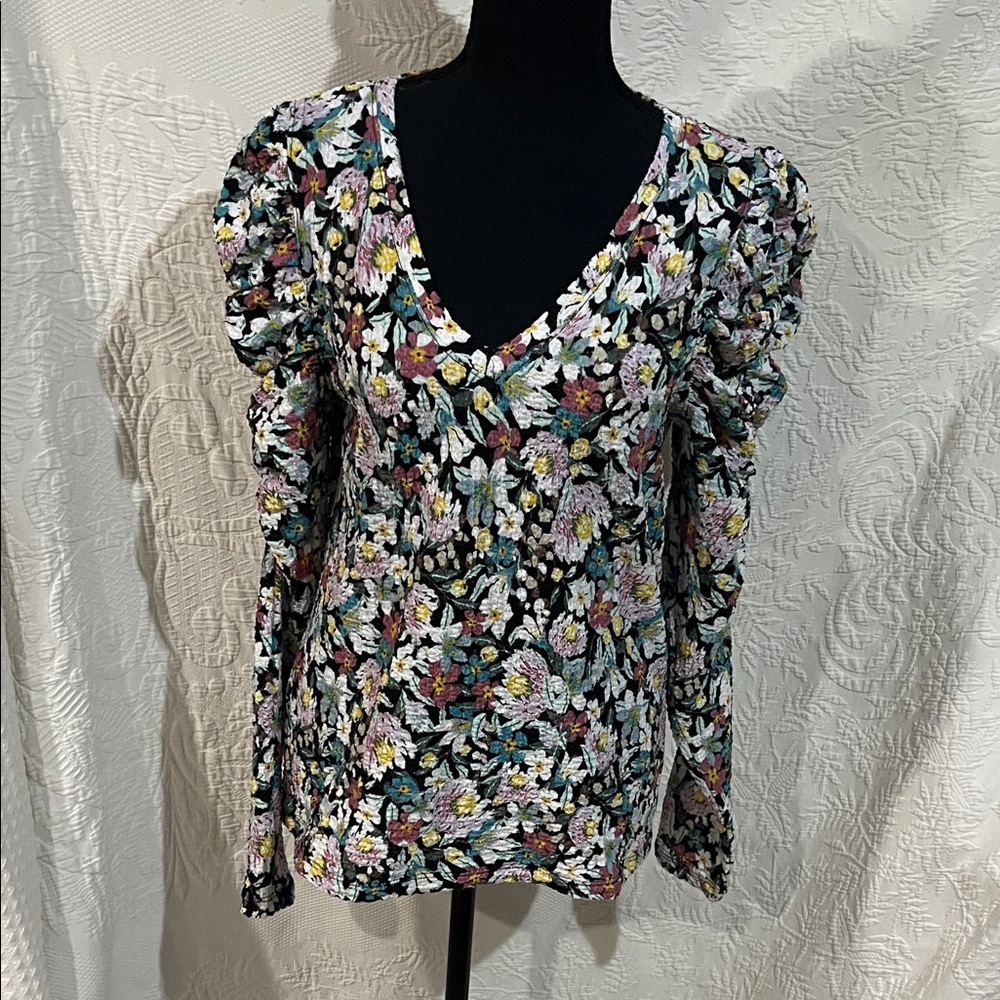 Loft Floral Shirred V-Neck Puff Sleeve Top, size medium